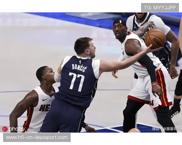 东契奇压住比赛，达拉斯独行侠掌控全局