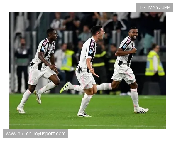 尤文定位球执行完美，麦肯尼头球顶进锁胜局